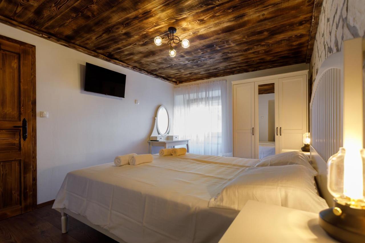 Rustic Apartment Evelin Krk Town Exterior foto